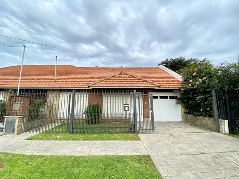 Casa 4 ambientes en Alquiler - Zona Constitucion