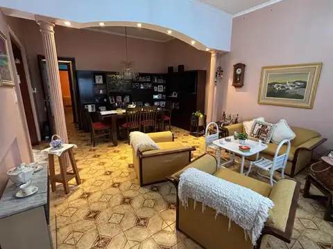 Casa en Venta con 1 cochera
