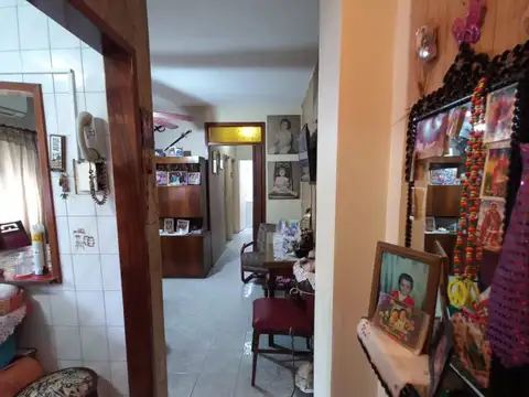 UPCN 100, Piso 1
