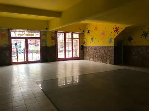 Local en Alquiler 50 años