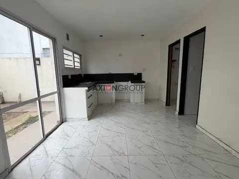 Casa en Alquiler con 1 cochera