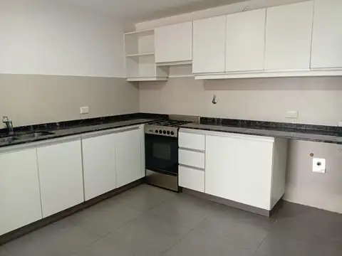 Departamento en Alquiler con 2 cocheras