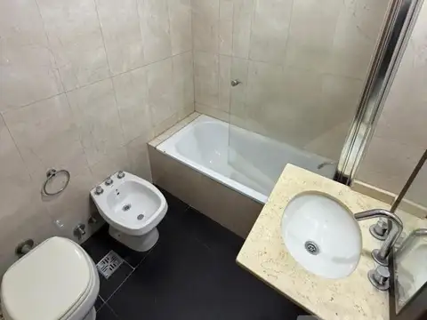 Departamento en Alquiler en Parque Chacabuco, $ 700.000