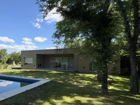 Casa Venta con renta 12/2027  San Matías Escobar