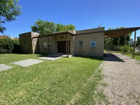 Casa en Venta con 2 cocheras