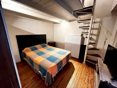 Depto Tipo Casa en Venta 50 años