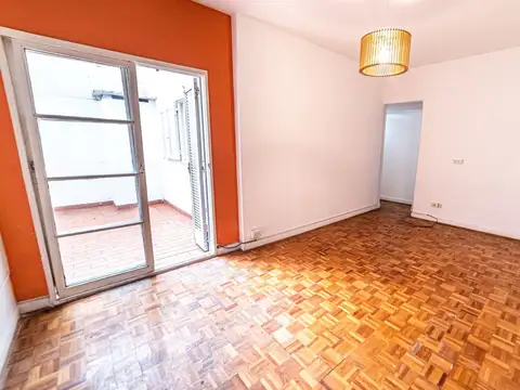 ALQUILER-LUMINOSO 2 AMB con PATIO-Pque. CENTENARIO