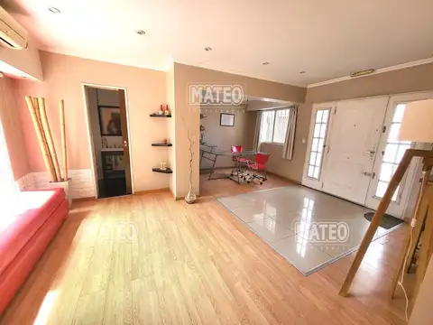 Venta de casa minimalista. 7 AMBIENTES.