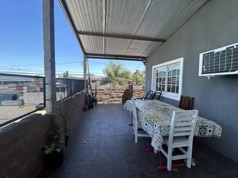 VENTA WILLIAM MORRIS PH 4 AMBIENTES TERRAZA COCHERA Y LOCAL