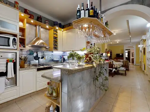 Casa de 4 dormitorios en venta en La Plata