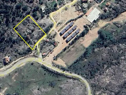 VENTA GRAN LOTE EN INGRESO A LA CUMBRECITA