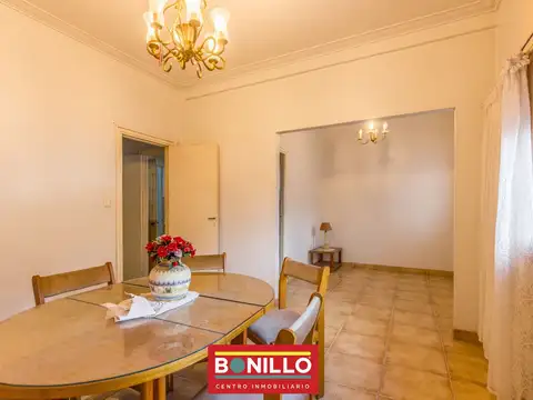 Depto Tipo Casa en Venta 50 años