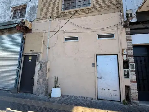 GALPÓN O DEPÓSITO SOBRE AV. MITRE + PH EN P.ALTA DE 3 AMBS