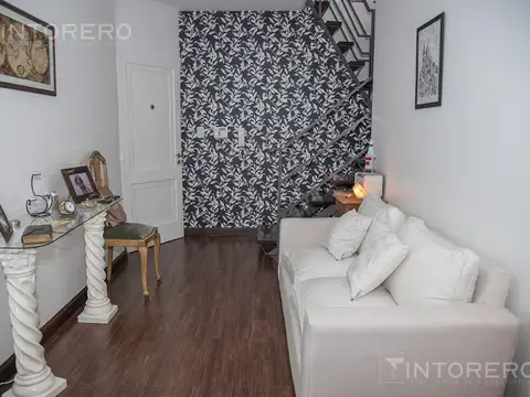Depto Tipo Casa 4 ambientes con 2 baños