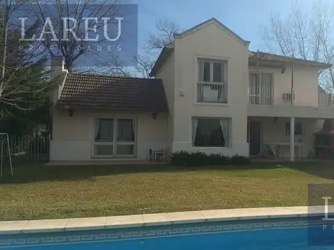 Casa en el Barrio Privado Buen Retiro
