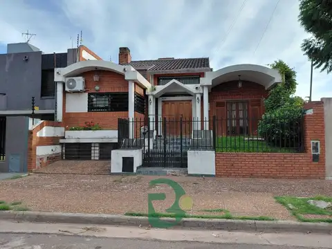 Casa en Venta en El Palomar, USD 260.000