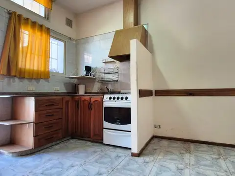 Depto Tipo Casa en Alquiler con 1 cocheras