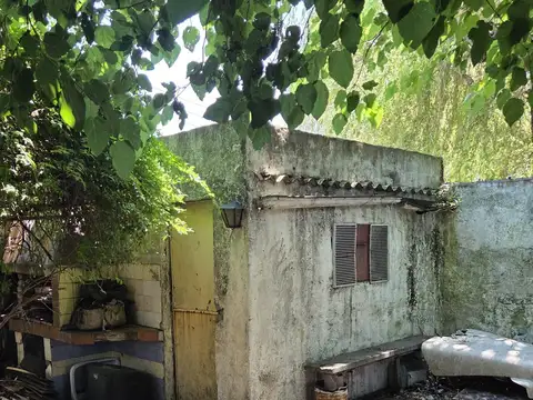 Casa en venta en Moron para refaccionar