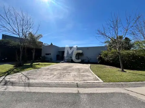 Casa en Alquiler de 3 dormitorios