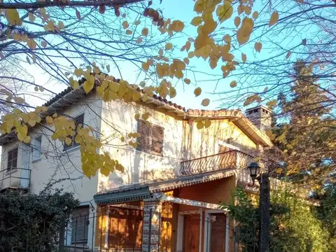 Chalet 4 ambientes en Venta en Francisco Alvarez