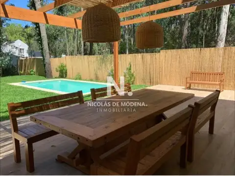 VENDE CASA NUEVA EN COMPLEJO SOLANAS, PUNTA BALLENA. 