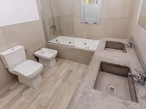 Venta | Casa con 3 dormitorios en lote interno | Barbarita, Troncos del Talar