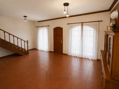 Casa a reciclar en venta en B° Patagonia - Lote de 2000m2