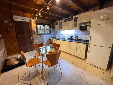 Casa en Venta con 3 cocheras