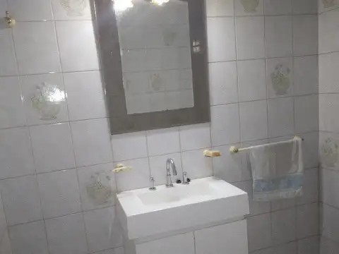 Juan B De La Salle 5700