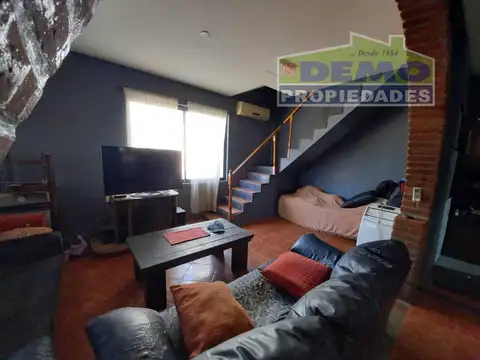 Casa 6 ambientes con 2 baños