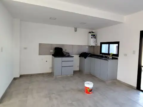 Depto Tipo Casa en Alquiler en Valle Cercano, $ 750.000