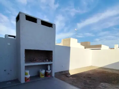 Depto Tipo Casa 3 ambientes con 2 baños