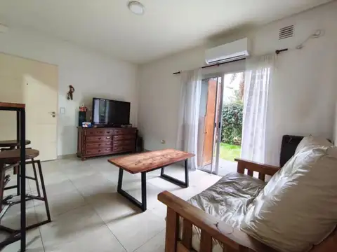 Simbrón 5900, Piso PB