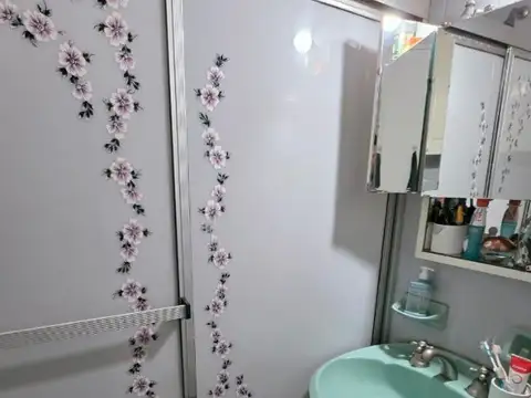 Av. J. B.  Alberdi 2070 - Dto. 3 Amb. con Balcón y Baulera