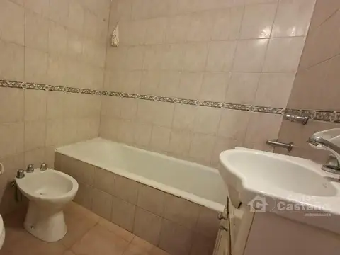 Depto Tipo Casa en Venta 40 años