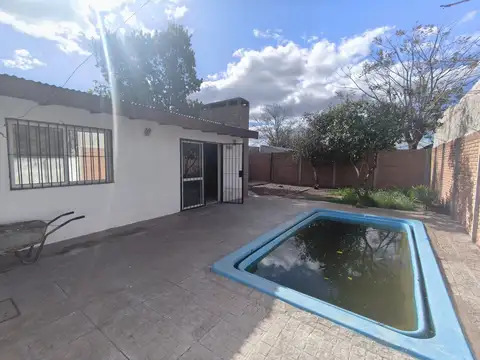 Casa en Venta en Castelar, USD 84.900