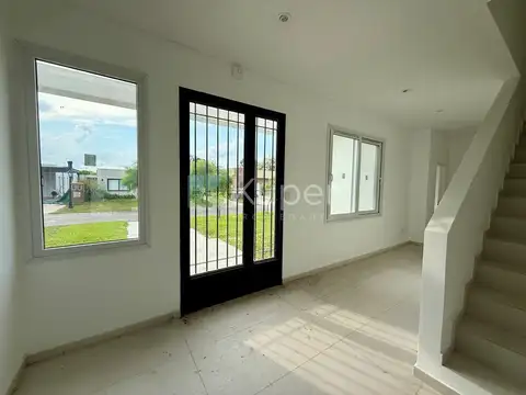 Casa en Venta en Pilar Del Este, USD 320.000