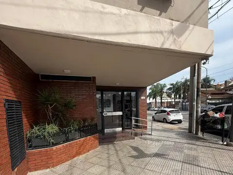 Av Gaona 2100, Piso 12