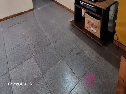 Depto Tipo Casa 2 ambientes con 1 baño