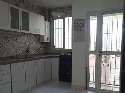 Depto Tipo Casa en Venta de 4 ambientes