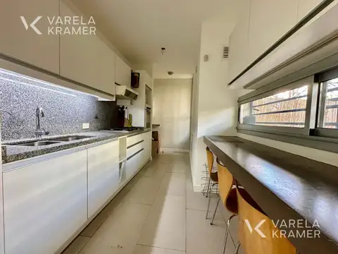 Depto Tipo Casa en Alquiler con 1 cocheras