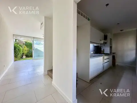 Depto Tipo Casa 4 ambientes con 3 baños