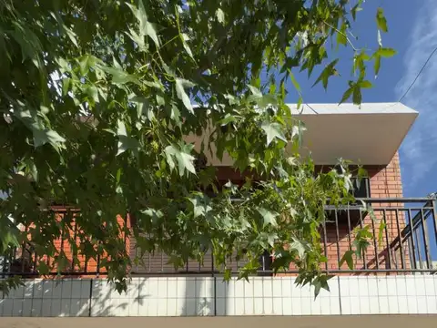 Casa en San Justo, Tres ambientes.