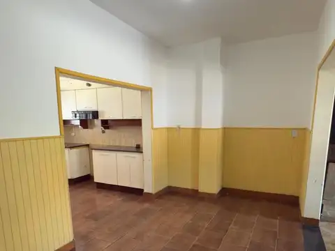 Jose Indart  al 1200, San Justo.