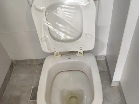 CONSULTORIO 2 AMBIENTES A ESTRENAR C/PATIO. APTO PROFESIONAL/VIVIENDA. AV. BELGRANO 1282 AVELLANEDA