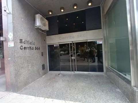 Oficina en Venta 60 años