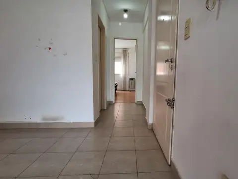 Departamento en Alquiler en Castelar Sur, $ 720.000
