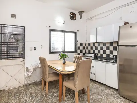 VENTA CASA DEPTO BLOQUE 6 AMB 3 COCHERAS TEMPERLEY