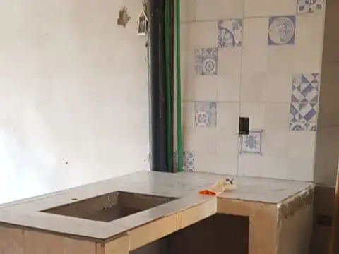 Casa 3 ambientes con 1 baño