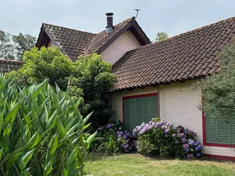 Casa 4 ambientes con 4 baños